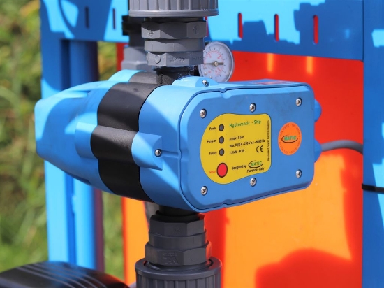 Afbeeldingen van WCR Slanghaspel 335mm Ø3/4" (Dosatron D8RE2+BP & EC Meter)(Opvoerpomp)