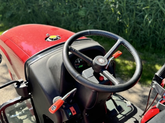 Afbeeldingen van Knegt 304G2E Elektrische Tractor
