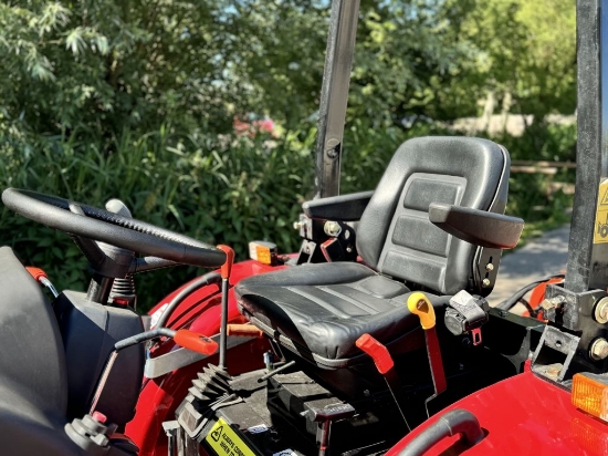 Afbeeldingen van Knegt 304G2E Elektrische Tractor