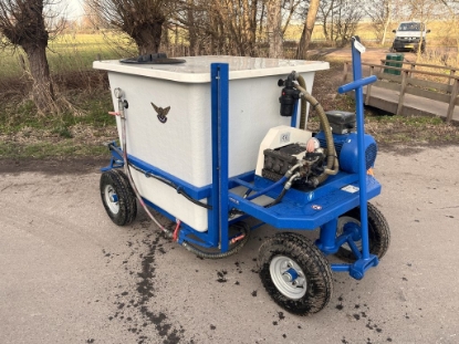 Picture of 4-wheel spray cart 1000-liter tank, S/N: 9141