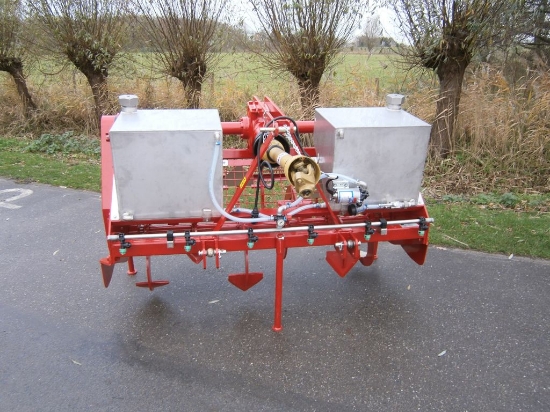 Afbeeldingen van Spitmachine ZS1650 (Inlcusief Doseerinstallatie)