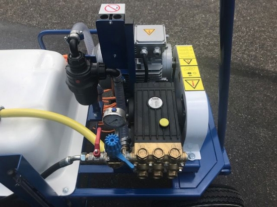 Picture of Spray Cart 200T - Plunger Pump WS102 21l/min~55bar - Hand reel 300mm (Swivable)