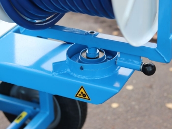 Afbeeldingen van Spuitwagen 200T - Plunjerpomp GM35 35l/min~50bar - Handhaspel 300mm (Draaibaar)