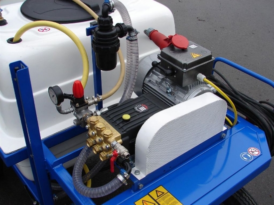 Afbeeldingen van Spuitwagen 400T DW - Plunjerpomp WS102 21 l/min~55bar - WCR Draaibaar