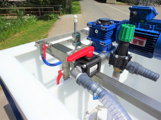 Afbeeldingen van Tank Met Roer Installatie 1700L (Dubbele Mixer Unit)