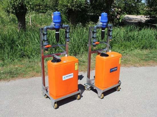 Afbeeldingen van Doseerunit op RVS frame - Dosatron D3RE5BPVF