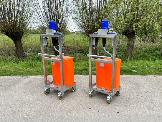 Picture of Dosing unit on stainless steel frame - Dosatron D3RE10 AF/VF