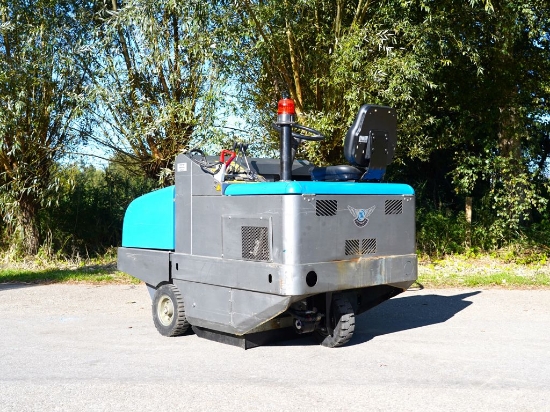 Afbeeldingen van Isal PB115E veegmachine S/N12296