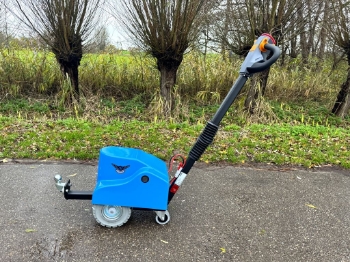 Afbeeldingen van Compacte elektrotrekker inclusief lader