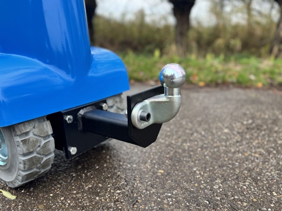 Afbeeldingen van Compacte elektrotrekker inclusief lader