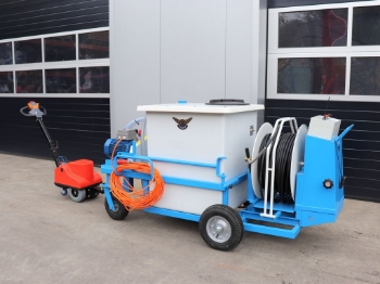 Afbeeldingen van Compacte elektrotrekker inclusief lader