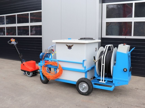 Afbeeldingen van Compacte elektrotrekker inclusief lader