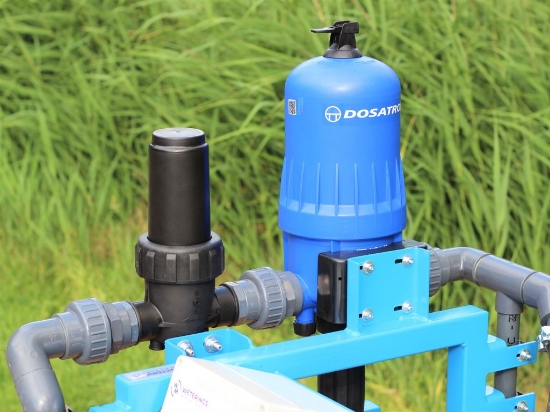 Afbeeldingen van WCR Slanghaspel 335mm Ø3/4" (Dosatron D8RE2+BP & EC Meter)(Opvoerpomp)