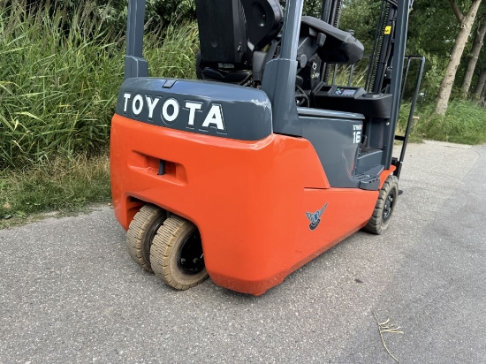 Afbeeldingen van Toyota heftruck 8FBE16T (3 wiel) S/N12904