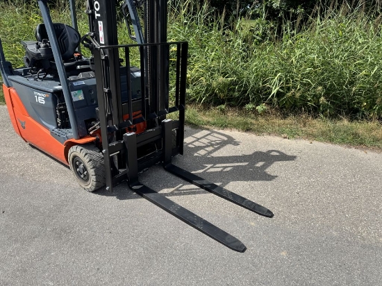Afbeeldingen van Toyota heftruck 8FBE16T (3 wiel) S/N12904