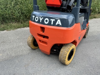 Picture of Forklift Toyota Traigo 8FBMK16T (4 Wheels)
