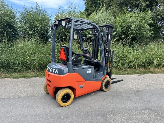 Picture of Forklift Toyota Traigo 8FBMK16T (4 Wheels)