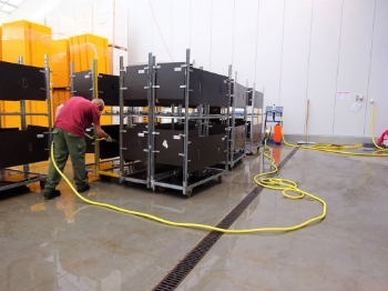 Afbeeldingen van Doseerunit D3RE2BPVFP met 60L tank en slanghaspel (parallel)