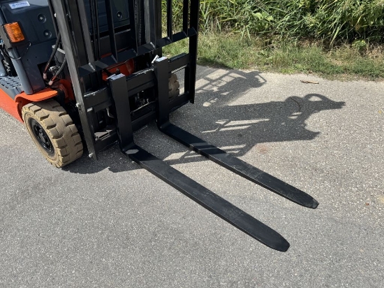 Picture of Forklift Toyota Traigo 8FBMK16T (4 Wheels)