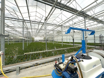 Picture of Spray boom mover on spray cart