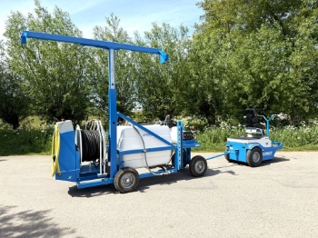 Picture of Spray boom mover on spray cart