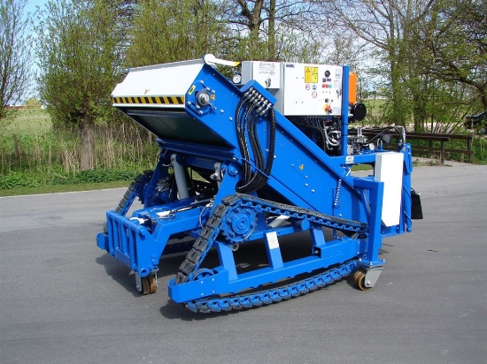Picture of Caterpillar Shredder with Container (amaryllis) - Short Model