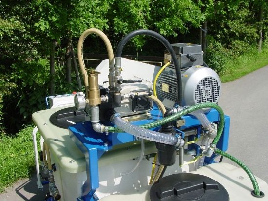 Afbeeldingen van Spuitwagen 600K-200T - Plunjerpomp P63 42l/min~50bar - WCR