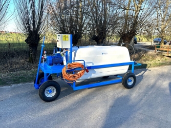 Afbeeldingen van Spuitwagen 1000T - Plunjerpomp P63 42l/min~50bar