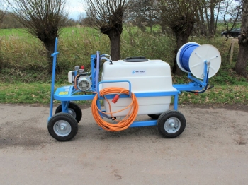 Afbeeldingen van Spuitwagen 300T - Plunjerpomp PM33 19l/min~50bar - Handhaspel 450mm (Draaibaar)