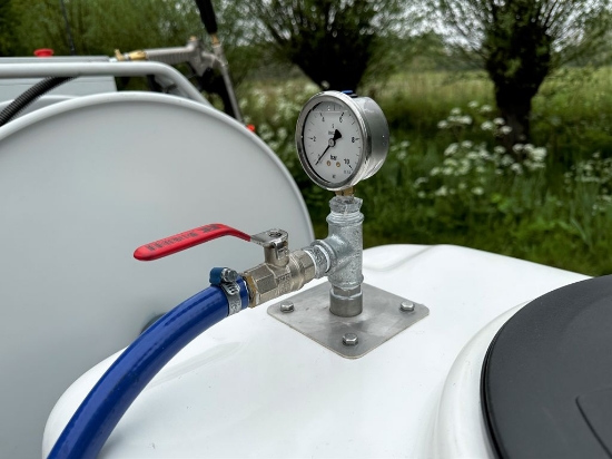 Afbeeldingen van Spuitwagen 200T - Plunjerpomp GM35 35l/min~50bar - WCR (Vast)
