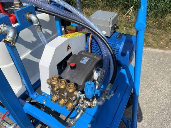 Afbeeldingen van Spuitwagen 400T - Plunjerpomp GM50 40L/min~50bar WCR (Draaibaar)