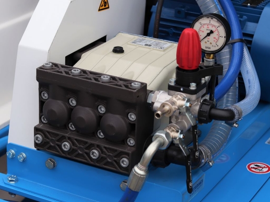 Afbeeldingen van Spuitwagen 600T - Plunjerpomp P63 42l/min~50bar - WCR (Verrijdbaar)