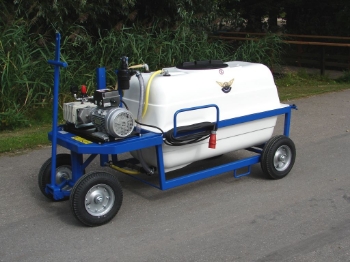 Afbeeldingen van Spuitwagen 600T - Plunjer Pomp P63 42l/min~50bar - Reductor