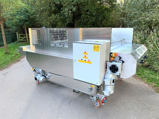 Picture of Transport mat Washer / Cleaner on wheels