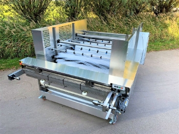 Picture of Transport mat Washer / Cleaner on wheels