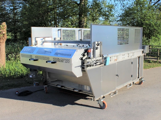 Picture of Transport mat Washer / Cleaner on wheels