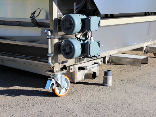 Picture of Transport mat Washer / Cleaner on wheels