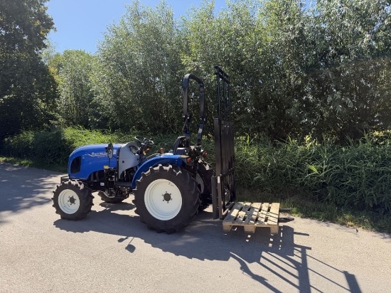 Picture of Fork carriage with adjustable load backrest