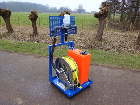 Picture of Dosing unit D3RE2BPVFP with 60L barrel and hose reel (parallel)