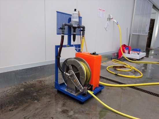Picture of Dosing unit D3RE2BPVFP with 60L barrel and hose reel (parallel)