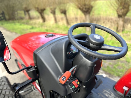 Picture of Knegt 404G2E Electric Tractor