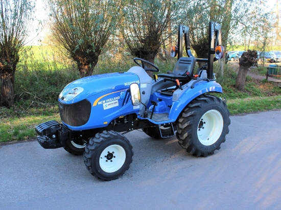 Picture of New Holland Boomer 25 Tractor