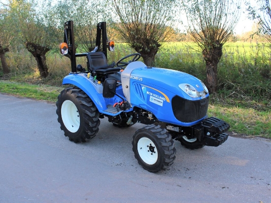 Picture of New Holland Boomer 25 Tractor