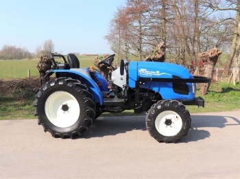 Picture of New Holland Tractor Boomer 55 Gear-Rops