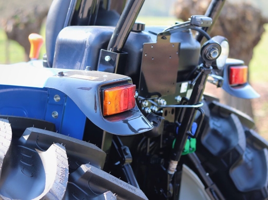 Picture of New Holland Tractor Boomer 55 Gear-Rops