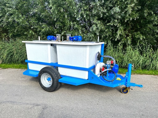 Afbeeldingen van Spuitwagen 2x 1000L - M73 membraanpomp M73 50l/min-50bar