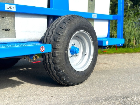 Afbeeldingen van Spuitwagen 2x 1000L - M73 membraanpomp M73 50l/min-50bar
