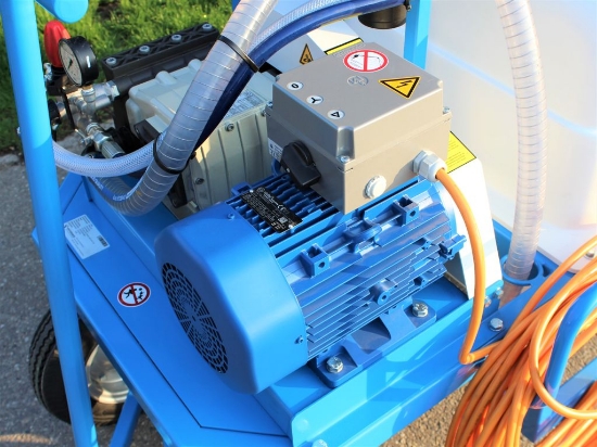Afbeeldingen van Spuitwagen 400T - Plunjerpomp P63 42l/min~50bar - WCR (Draaibaar)