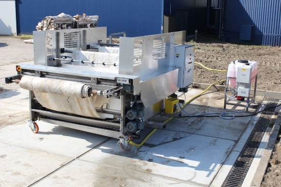 Picture of Transport mat Washer / Cleaner on wheels